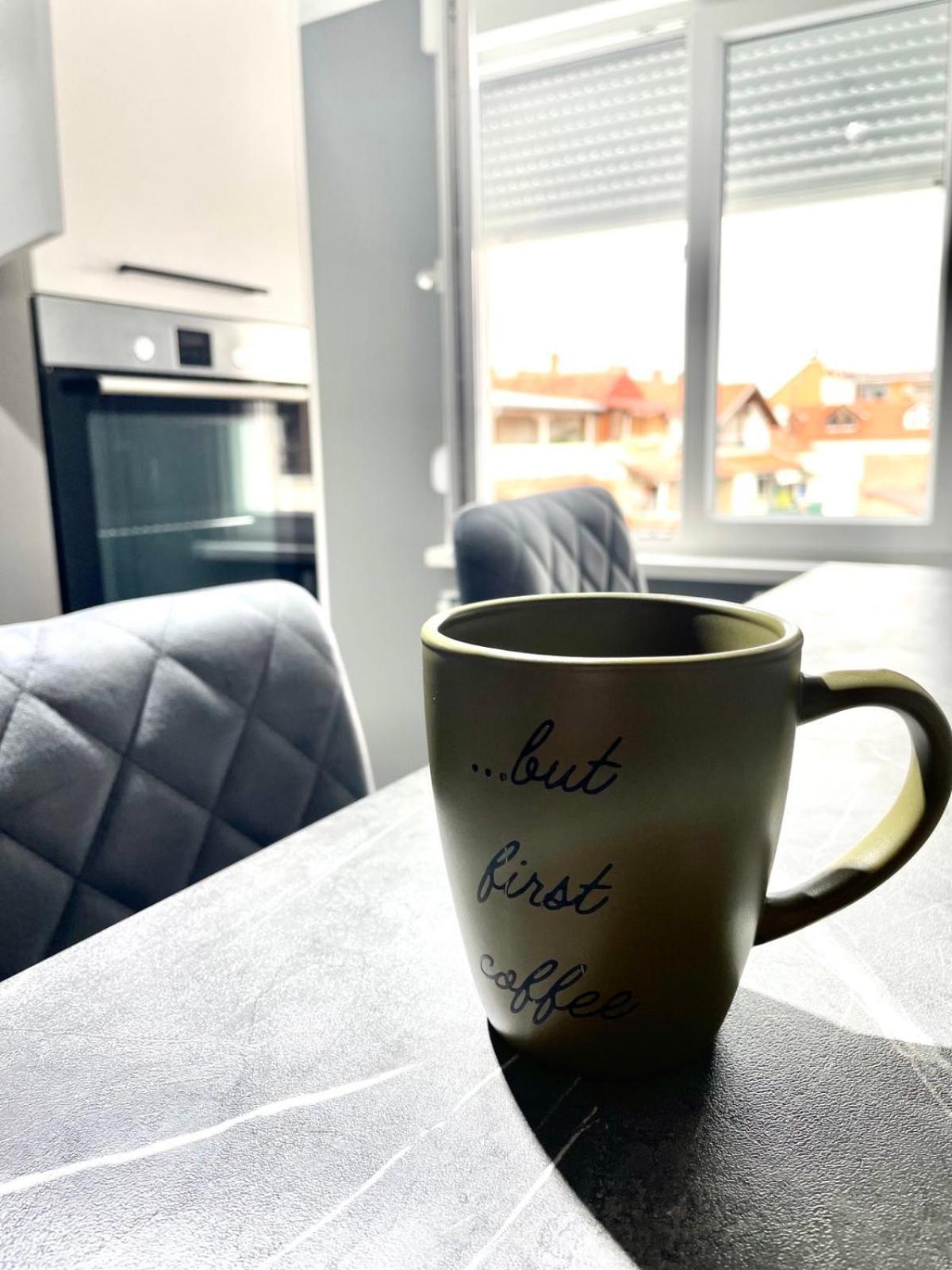 Apartman Loft 72 スラヴォンスキ・ブロド エクステリア 写真